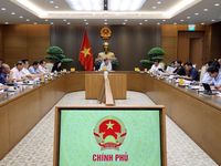 Phó Thủ tướng Thường trực Phạm Gia Túc: Hoàn thiện Nghị định mới để tái cơ cấu hệ thống kinh doanh xăng dầu, giảm khâu trung gian