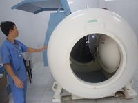 Giành giật sự sống cho ngư dân do lặn sâu 40m ở Trường Sa
