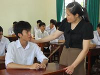 Một lớp học ở trường tốp cuối Hà Tĩnh có 1/4 tổng số học sinh đạt điểm 10 Toán