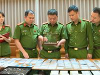 'Lật tẩy' thủ đoạn 'tẩy trắng' kim cương lậu của Giám đốc công ty giám định PNJ-LAP