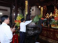 Phó Thủ tướng Nguyễn Văn Thắng tri ân các anh hùng liệt sĩ tại những 'địa chỉ đỏ' miền Trung