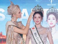 Vẻ gợi cảm của mỹ nhân đại diện Việt Nam dự thi Miss Earth 2026