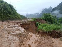 Mưa lớn gây nhiều điểm sạt lở, chia cắt giao thông tại Điện Biên