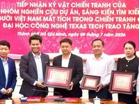 Thành phố Hồ Chí Minh tiếp nhận kỷ vật chiến tranh và hồ sơ chôn cất liệt sĩ
