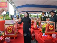 Phó Chủ tịch nước Võ Thị Ánh Xuân dự Lễ truy điệu, an táng hài cốt liệt sĩ tại tỉnh An Giang