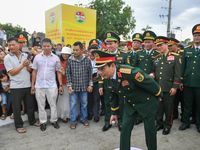 Thắm tình đoàn kết hai bên biên giới Việt Nam-Lào