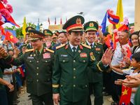 Thắm tình đoàn kết hai bên biên giới Việt Nam-Lào