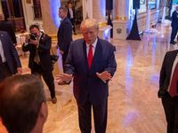 Đảng Cộng hòa chia rẽ vì 'phát súng' tái chiến Iran của ông Trump