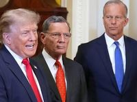 Đảng Cộng hòa chia rẽ vì 'phát súng' tái chiến Iran của ông Trump