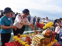 Xúc động Lễ tưởng niệm các Anh hùng liệt sĩ Tàu không số C43B