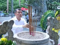 Thủ tướng Lê Minh Hưng dâng hương tại Nghĩa trang liệt sĩ quốc gia Vị Xuyên (Tuyên Quang)