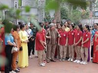 Tục kết chạ 2 làng Vạn Phúc - Nga My được tái hiện trên sân khấu nghệ thuật