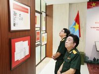 Hơn 200 tư liệu quý lay động lòng người tại triển lãm 'Thanh xuân gửi lại'