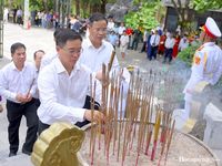 Đoàn công tác TP. Huế dâng hương, tri ân các Anh hùng liệt sĩ tại Nghĩa trang liệt sĩ Quốc gia Đường 9 và Nghĩa trang liệt sĩ Quốc gia Trường Sơn