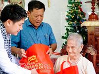 Thăm, tặng quà tri ân các Mẹ Việt Nam anh hùng