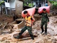 Điểm tựa của đồng bào nơi lũ dữ ở Mường Than