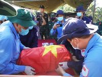 Trang nghiêm cất bốc hài cốt Liệt sĩ Nguyễn Thị Út sau 57 năm tại Cần Thơ