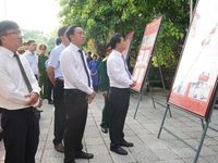 Dâng hương tri ân và khai mạc triển lãm 'Ký ức thời hoa lửa' tại di tích Chín Hầm