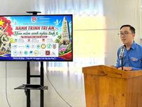 Ấm áp Chương trình 'Hành trình tri ân - Ươm mầm xanh nghĩa tình' tại An Giang