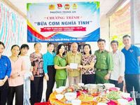 Viết tiếp câu chuyện nghĩa tình