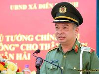 Trao bằng 'Tổ quốc ghi công' cho thân nhân liệt sĩ Nguyễn Xuân Hải