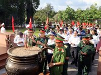 Cảnh sát biển Việt Nam nắm tình hình các vùng biển, đảo ven bờ Nam Trung Bộ