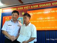 Vùng 4 Hải quân đưa 33 ngư dân gặp nạn về bờ an toàn