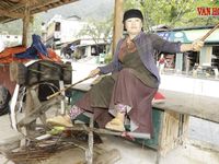 Nghề dệt lanh lưu giữ hồn cốt văn hóa của người H'Mông vùng cao Tuyên Quang