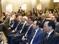 Tổng Bí thư, Chủ tịch nước gặp gỡ cán bộ, nhân viên Đại sứ quán Việt Nam tại New Zealand