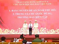 Bản lĩnh chiến sỹ Công an nhân dân hòa quyện sự sắc sảo người làm báo đã tạo nên màu cờ sắc áo An ninh Thủ đô