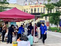 Tân sinh viên Đại học Huế 'đỏ mắt' tìm phòng trọ ký túc xá