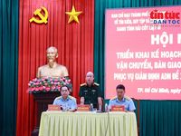 TP Hồ Chí Minh: Mẫu hài cốt liệt sĩ phục vụ giám định ADN được vận chuyển bằng máy bay ra Hà Nội