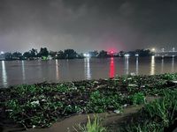 Bắc Ninh phát báo động II trên sông Lục Nam, nhiều nơi ngập sâu, sạt lở
