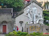 Cùng chiêm ngưỡng những tượng đài cảm tử 'Quyết tử để Tổ quốc quyết sinh' tại Hà Nội
