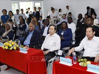 Hai Chủ tịch Quốc hội Việt Nam và Côte d'Ivoire thăm, làm việc tại Công ty Nông nghiệp công nghệ cao Trung An