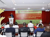 Hai Chủ tịch Quốc hội Việt Nam và Côte d'Ivoire thăm, làm việc tại Công ty Nông nghiệp công nghệ cao Trung An