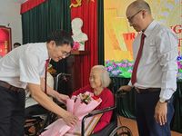 Trân trọng những chặng đường cống hiến của đảng viên