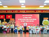 Chủ tịch Quốc hội Trần Thanh Mẫn trao Huy hiệu Đảng đợt 2/9 tại Thành phố Hồ Chí Minh