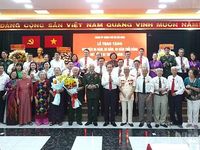 Chủ tịch Quốc hội Trần Thanh Mẫn trao Huy hiệu Đảng đợt 2/9 tại Thành phố Hồ Chí Minh