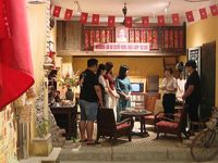 'Tour Yêu Nước': 75 phút để chạm vào một thời của ông bà, cha mẹ và hiểu hơn hành trình của đất nước