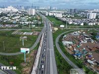 Cao tốc TP Hồ Chí Minh-Long Thành ùn ứ gần 10km trong ngày nghỉ lễ thứ hai