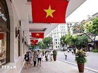 Phố phường Hà Nội trang hoàng rực rỡ dịp lễ Quốc khánh 2/9