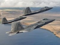 Su-57: Vì sao Nga không thiết kế máy bay tàng hình giống F-22?