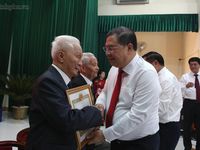 Dù ở bất kỳ cương vị nào, các đảng viên lão thành vẫn luôn giữ vững lập trường, gương mẫu về đạo đức, lối sống