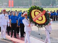 [Ảnh] Đông đảo người dân, thanh niên tham gia Lễ Thượng cờ chào mừng 81 năm Quốc khánh