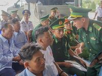 32 ngư dân gặp nạn trên biển trở về đất liền an toàn