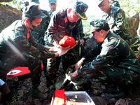 Kiểm tra công tác tìm kiếm, quy tập hài cốt liệt sĩ tại điểm cao 685, xã Thanh Thủy, Tuyên Quang