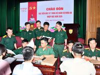 Thủ khoa Học viện Quân y học bạ nhiều môn 10 phẩy làm thủ tục nhập học
