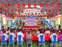 Hàng trăm nghìn học sinh Ninh Bình rộn ràng bước vào năm học mới