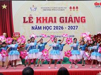 Những đôi tay mở lối đến tương lai ở ngôi trường đặc biệt trong ngày khai giảng